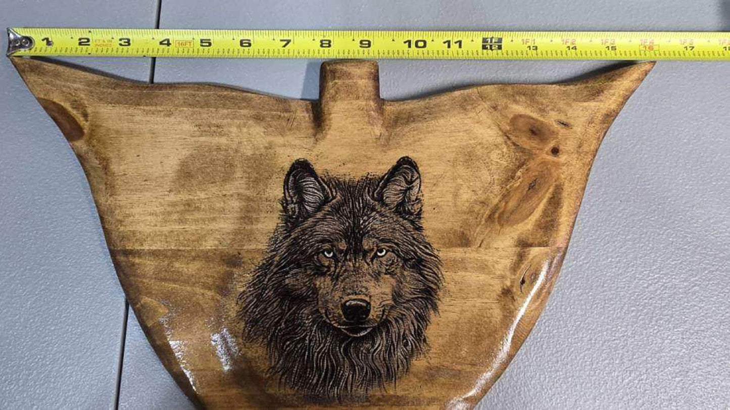 Archery Decor Wood Arrow Head With Engraved Wolf, Hand Painted, Hunter Art, Man Decor, Hunter Gift, Engraved Gift, Wolf