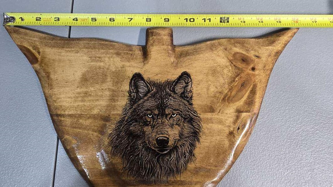 Engraved Wolf Wood Arrow Head, Hand Painted Wall Art - Image 3